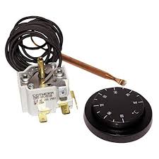 Thermostat de chaudière fioul Générique Aquastat pour une régulation optimale